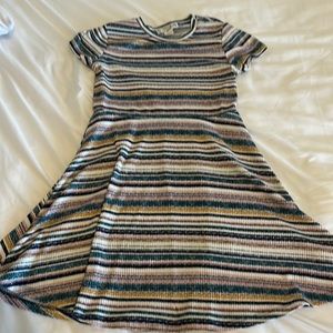 Girl’s short sleeve dress